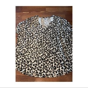 Old Navy Everywear Cheetah/Leopard Print Tshirt (Short Sleeve)